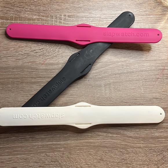 3 Slapwatch bracelets - Picture 3 of 4
